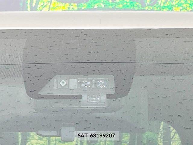 Toyota NOAH 2020-02 8209159-6