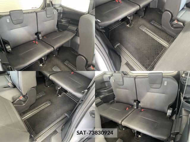 Toyota NOAH 2023-12 8209153-11