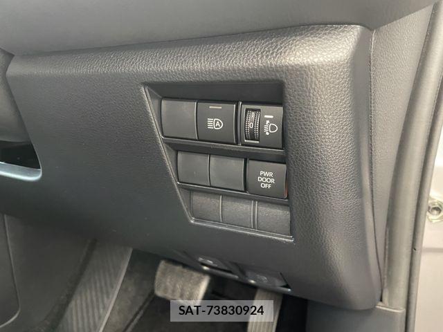 Toyota NOAH 2023-12 8209153-15
