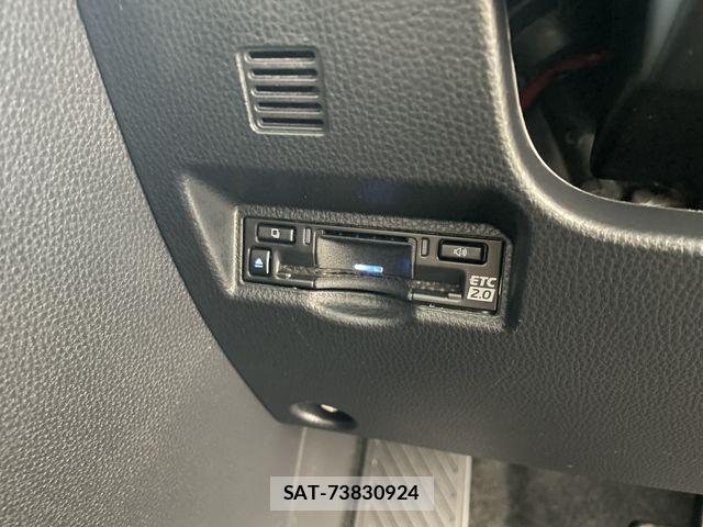 Toyota NOAH 2023-12 8209153-16