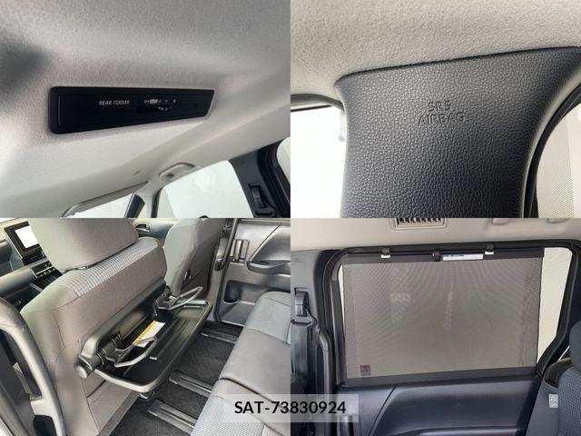 Toyota NOAH 2023-12 8209153-21