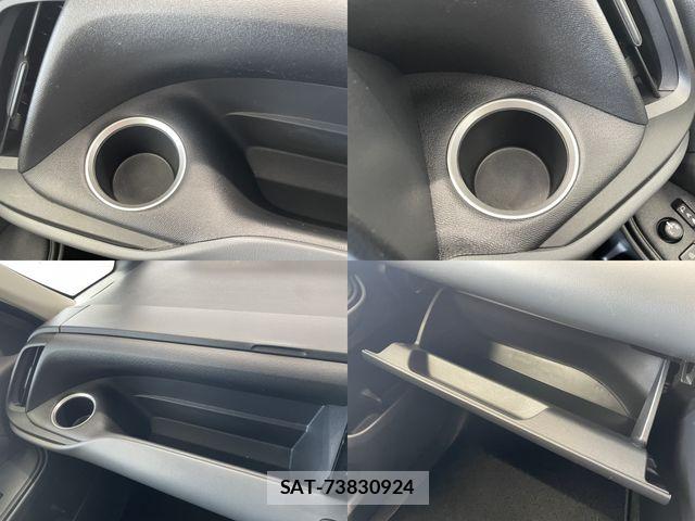 Toyota NOAH 2023-12 8209153-22