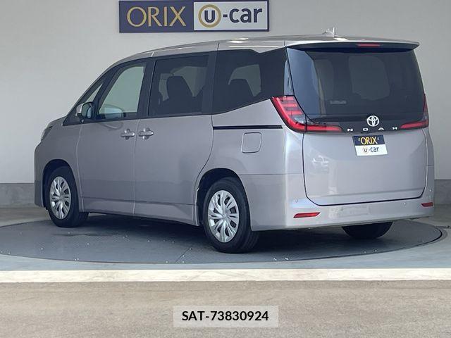Toyota NOAH 2023-12 8209153-24