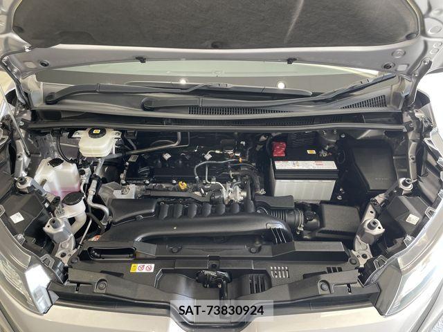 Toyota NOAH 2023-12 8209153-29