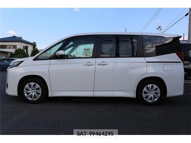 Toyota NOAH 2025-03 8209149-10
