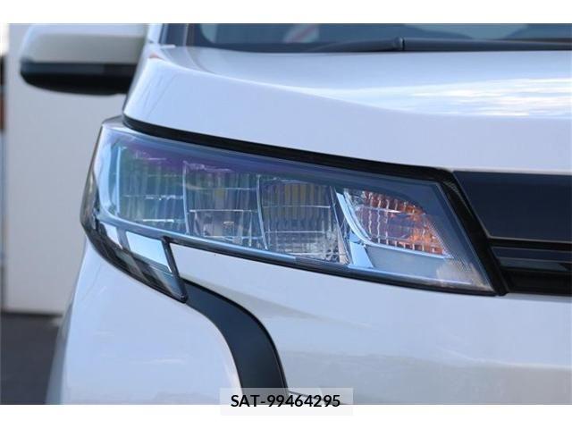 Toyota NOAH 2025-03 8209149-12