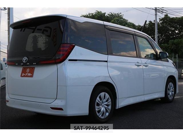 Toyota NOAH 2025-03 8209149-23
