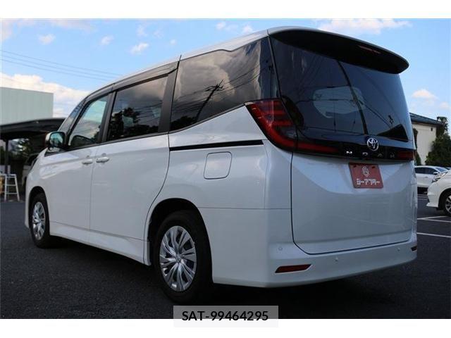 Toyota NOAH 2025-03 8209149-24