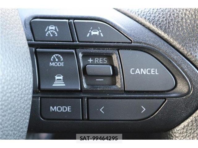 Toyota NOAH 2025-03 8209149-5