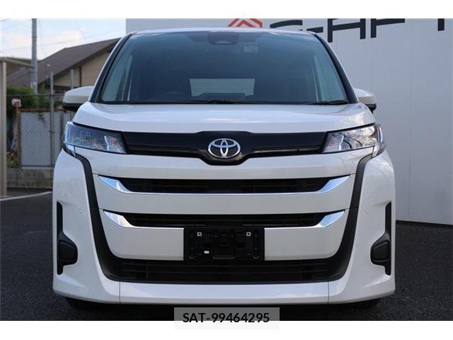 Toyota NOAH 2025-03 8209149-7