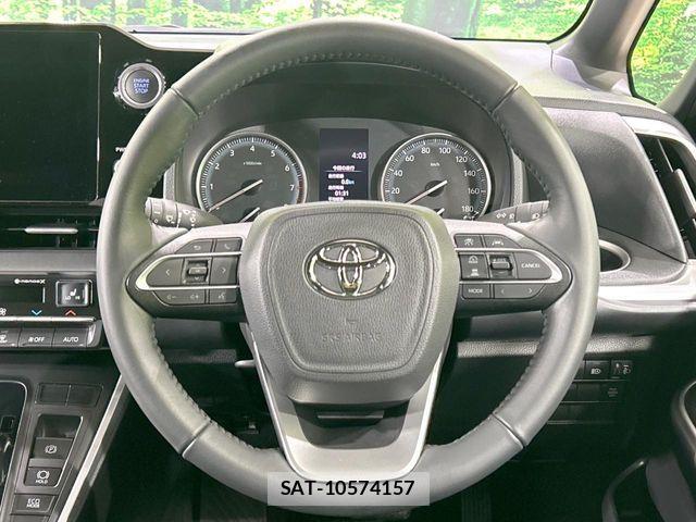 Toyota NOAH 2023-10 8209144-11