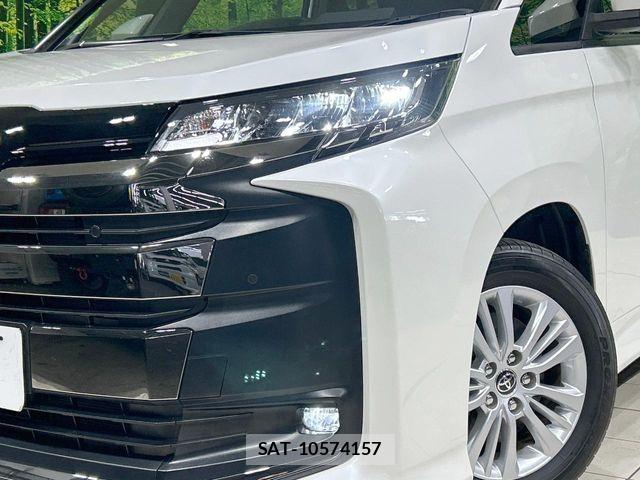 Toyota NOAH 2023-10 8209144-12