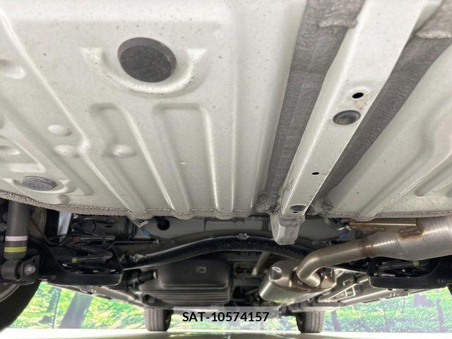 Toyota NOAH 2023-10 8209144-18
