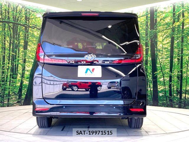 Toyota NOAH 2023-04 8209145-15
