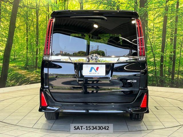 Toyota NOAH 2019-06 8209158-15