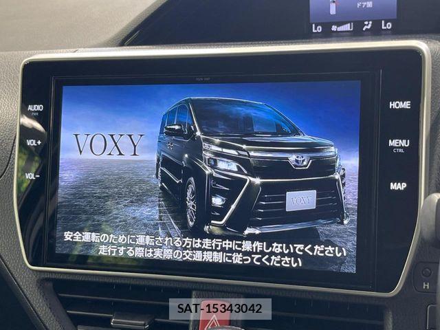 Toyota NOAH 2019-06 8209158-4
