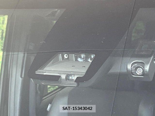 Toyota NOAH 2019-06 8209158-5