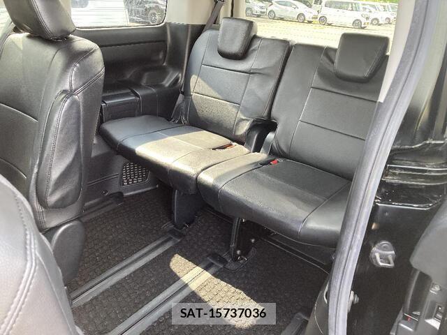 Toyota NOAH 2020-12 8209157-18