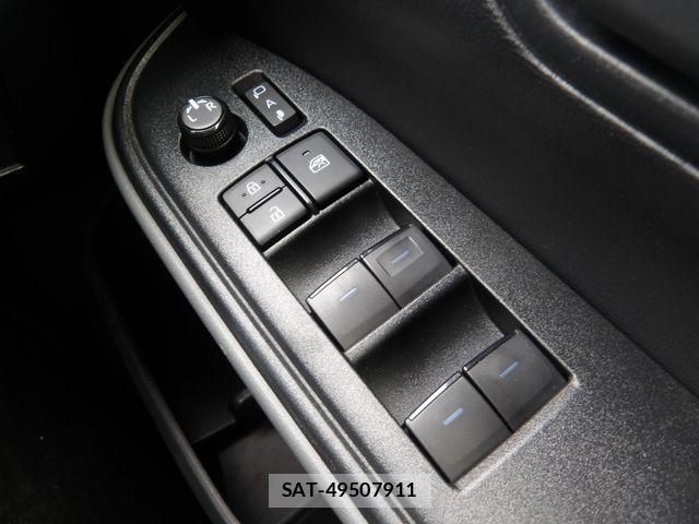 Toyota NOAH 2023-06 8209155-9