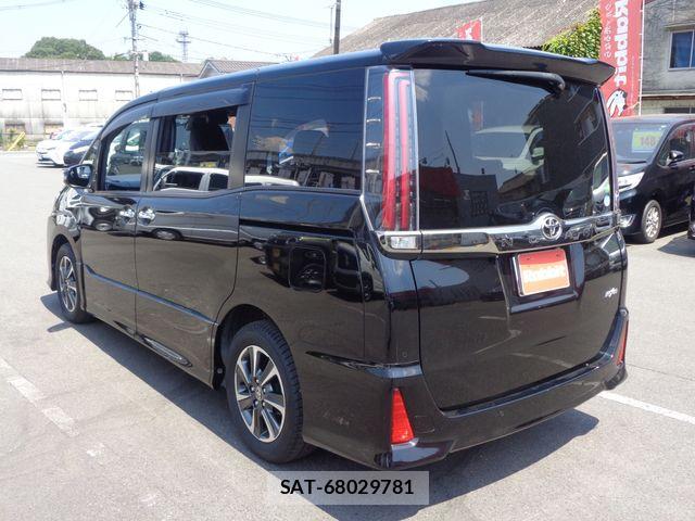 Toyota NOAH 2019-03 8209161-2