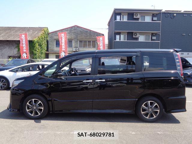 Toyota NOAH 2019-03 8209161-6