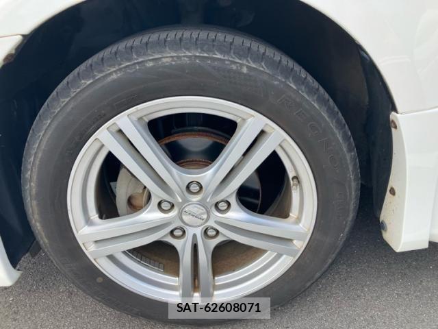 Toyota NOAH 2008-01 8231082-9