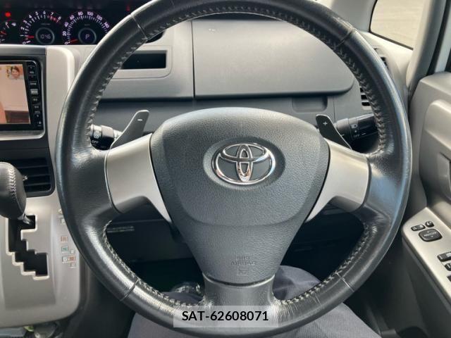 Toyota NOAH 2008-01 8231082-18