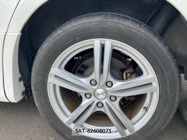 Toyota NOAH 2008-01 8231082-8