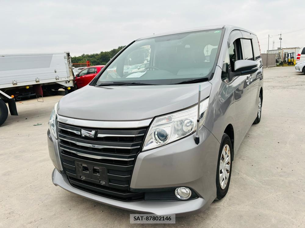 Toyota NOAH 2015-07 8169412-0