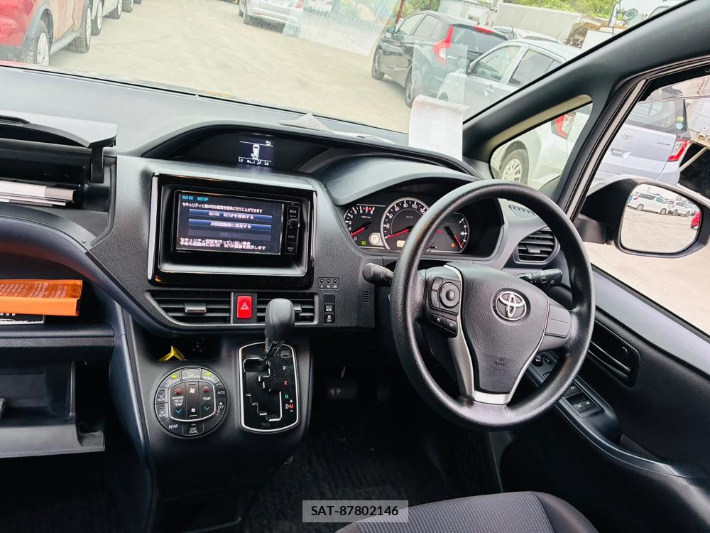 Toyota NOAH 2015-07 8169412-13