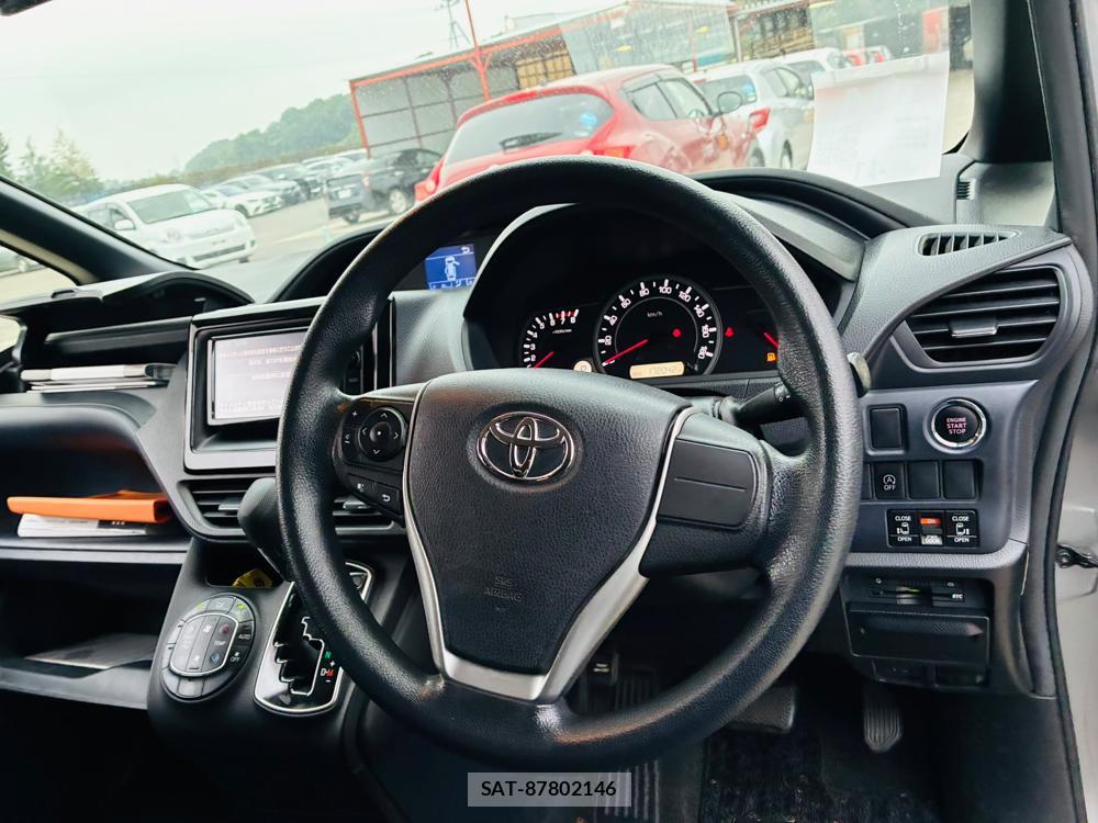 Toyota NOAH 2015-07 8169412-14