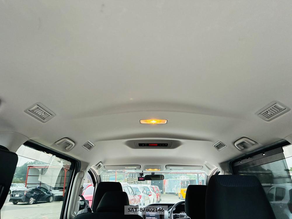 Toyota NOAH 2015-07 8169412-24