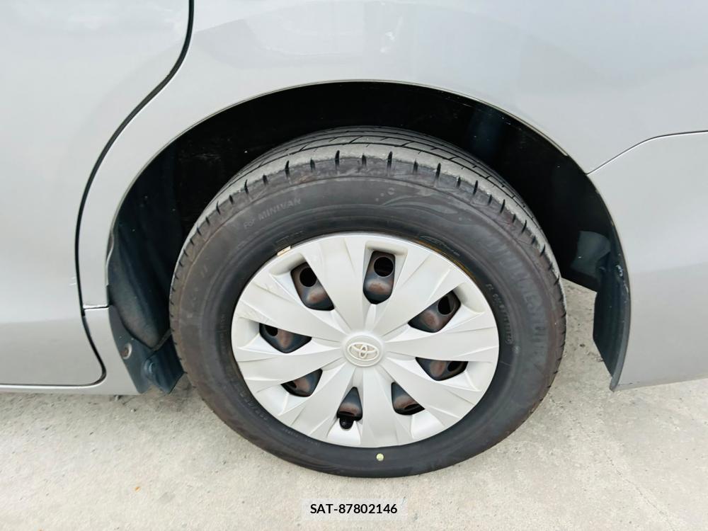 Toyota NOAH 2015-07 8169412-30