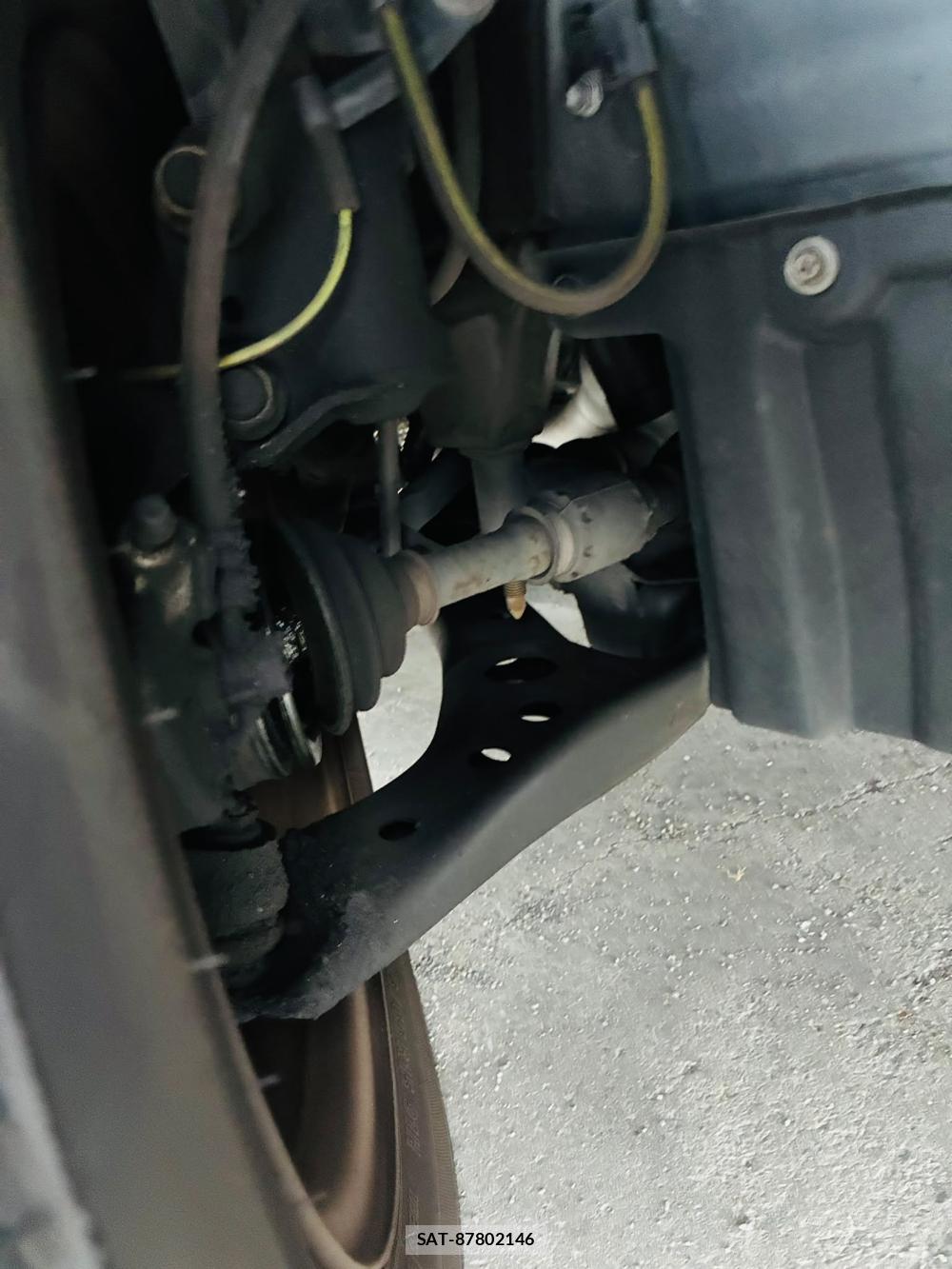 Toyota NOAH 2015-07 8169412-34