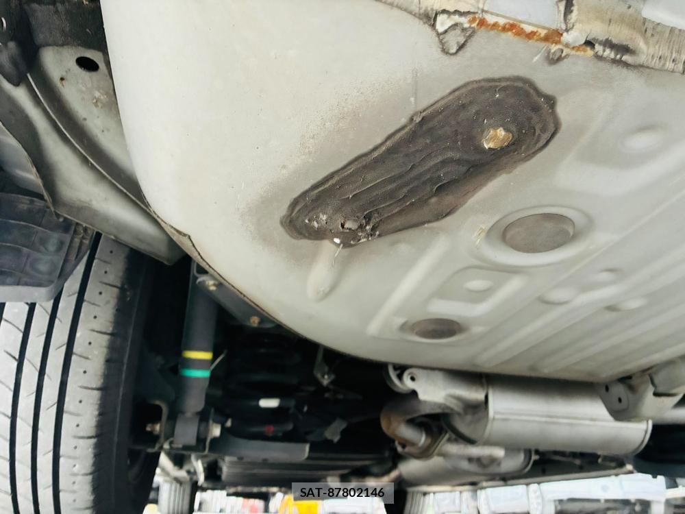 Toyota NOAH 2015-07 8169412-35