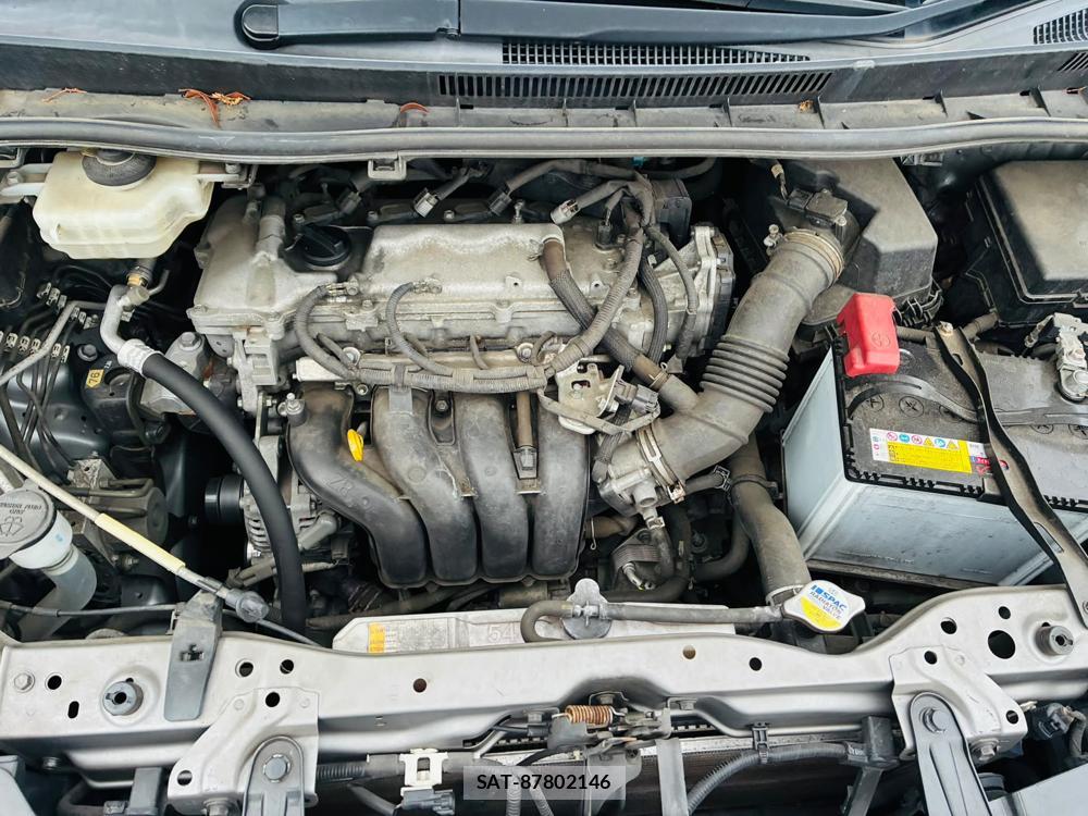 Toyota NOAH 2015-07 8169412-38