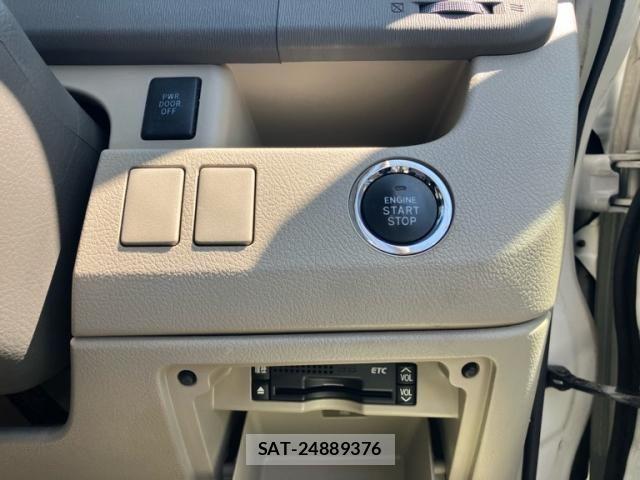 Toyota NOAH 2011-07 8231079-13