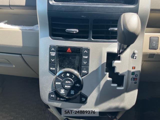 Toyota NOAH 2011-07 8231079-16