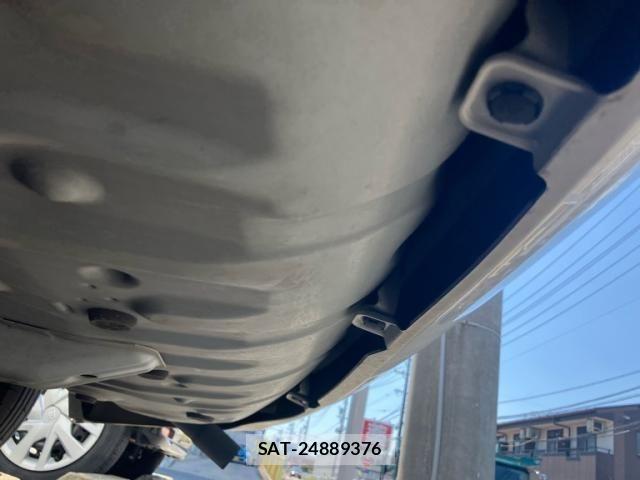 Toyota NOAH 2011-07 8231079-7