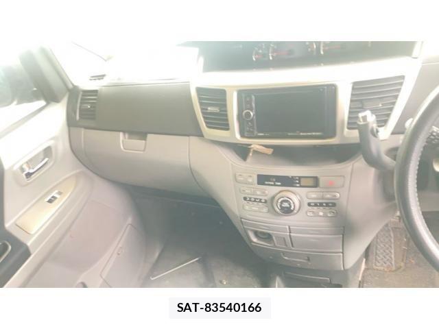 Toyota NOAH 2004-12 8231084-11