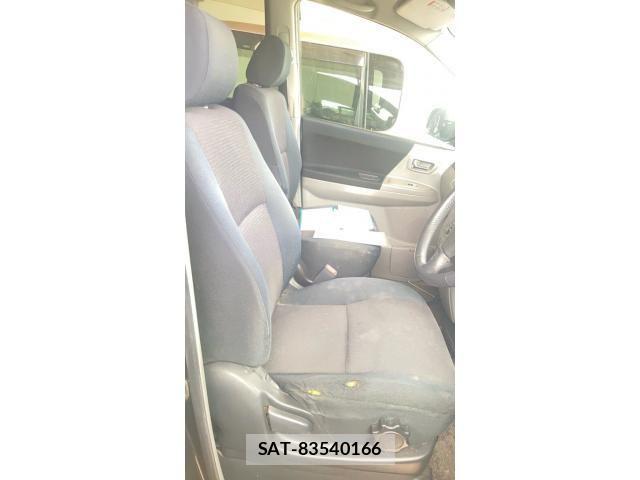 Toyota NOAH 2004-12 8231084-6