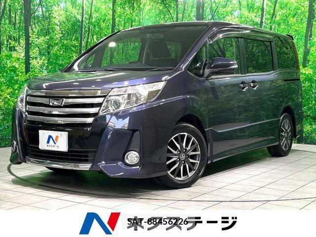 Toyota NOAH 2014-11 8231078-0