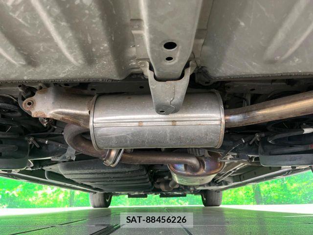 Toyota NOAH 2014-11 8231078-19