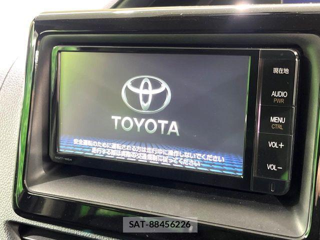 Toyota NOAH 2014-11 8231078-2