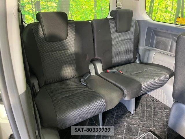 Toyota NOAH 2008-06 8231081-9