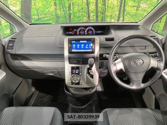 Toyota NOAH 2008-06 8231081-1