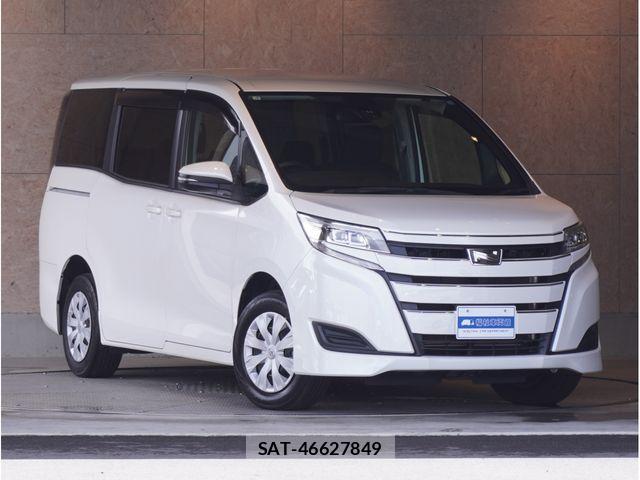 Toyota NOAH 2021-02 8246165-1