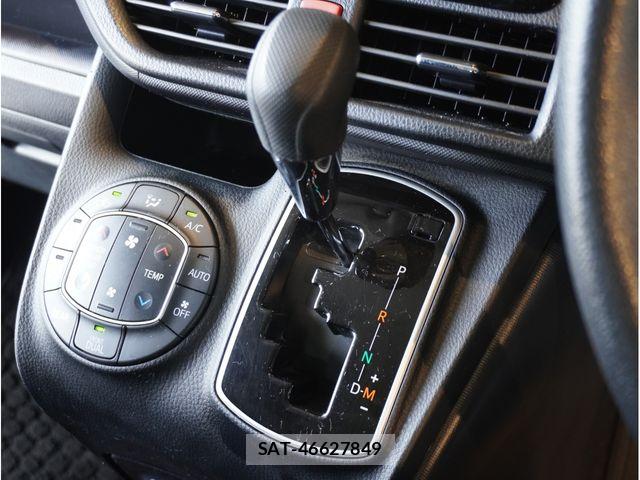 Toyota NOAH 2021-02 8246165-21