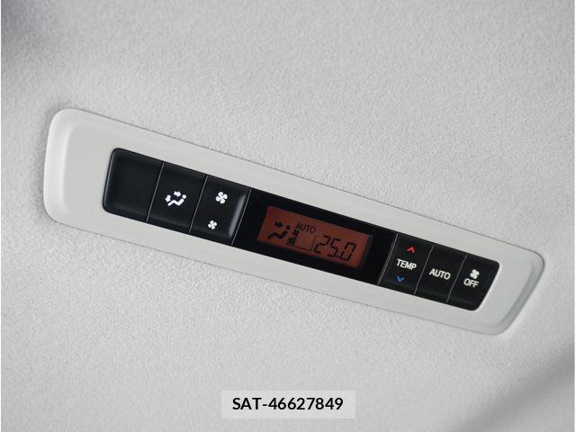 Toyota NOAH 2021-02 8246165-25