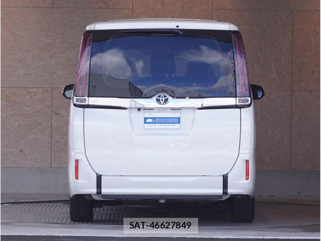 Toyota NOAH 2021-02 8246165-3